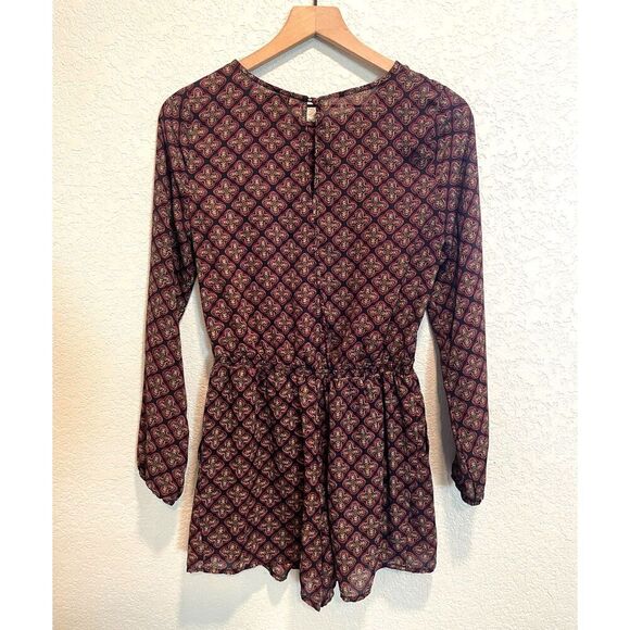 Forever 21 Long Sleeve Shorts Romper Size Small - Picture 2 of 6